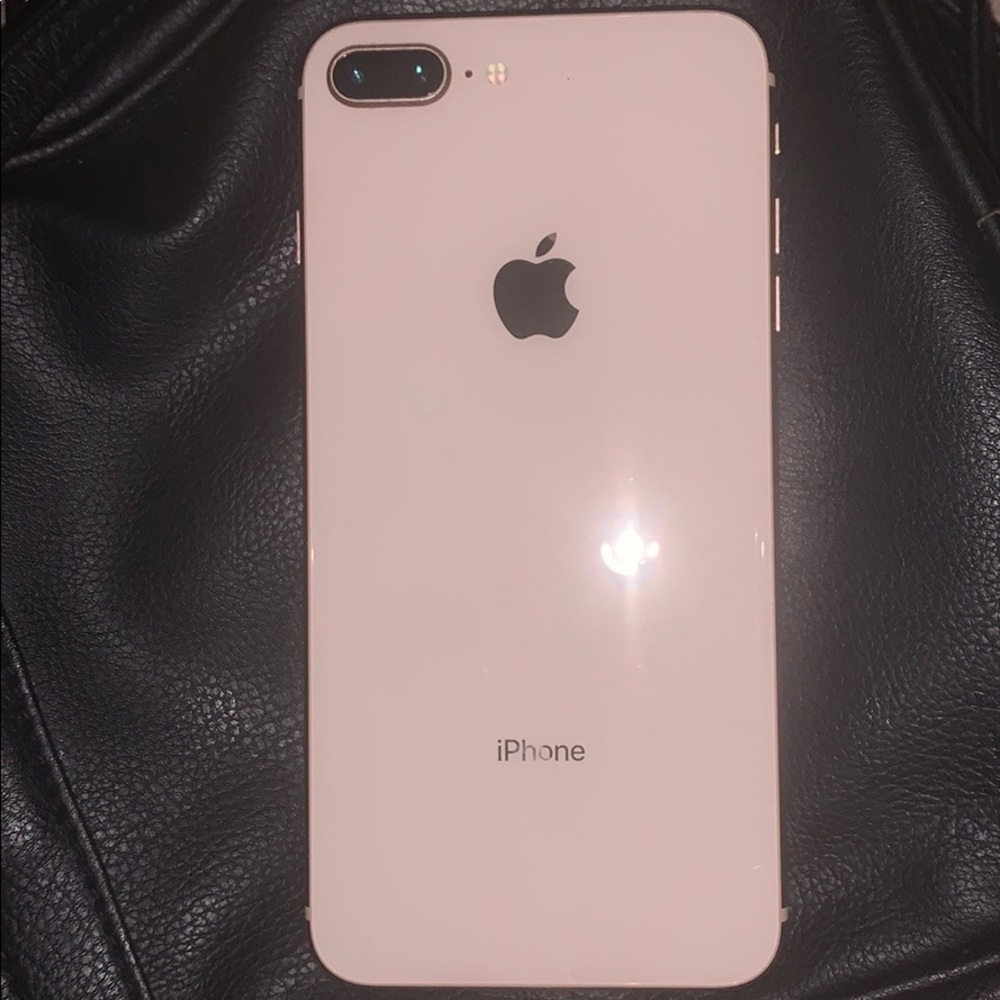 iPhone 8 Plus